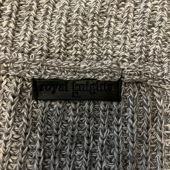 Royal Knight Men’s Grey Button Knit Sweater with Collar - SIZE XL - Picture 2 of 2